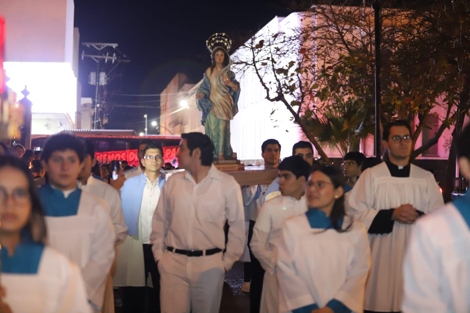 $!Muestran cientos de feligreses mazatlecos su fe a la Virgen de Nazaret