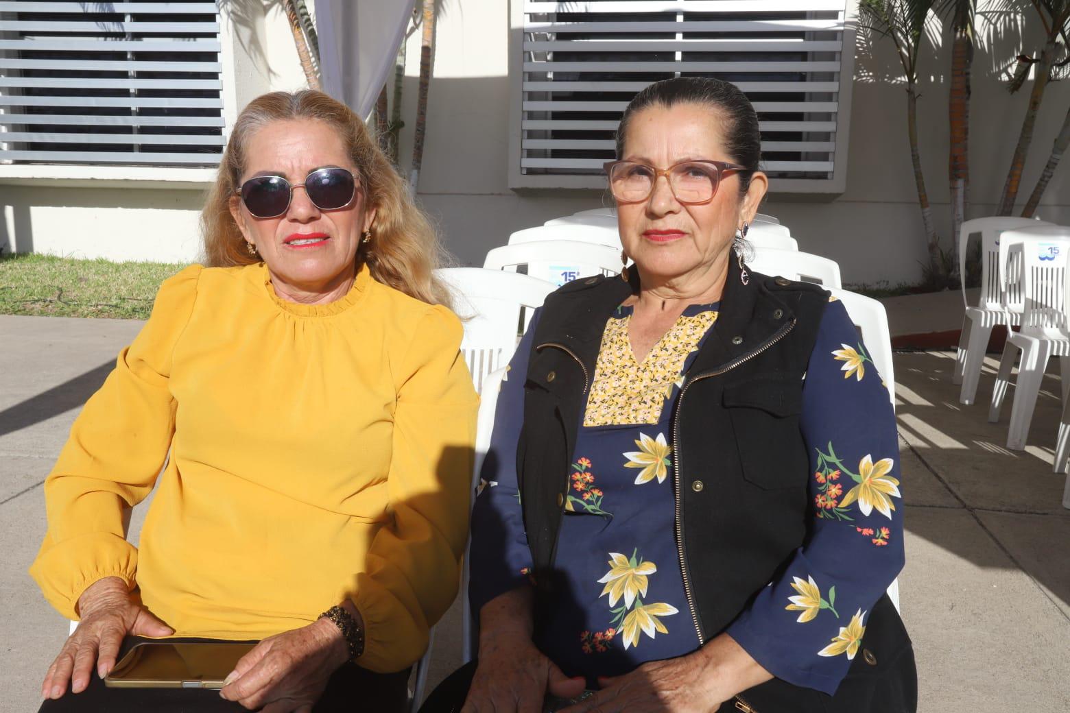 $!Dolores y Hermelinda Siqueiros.