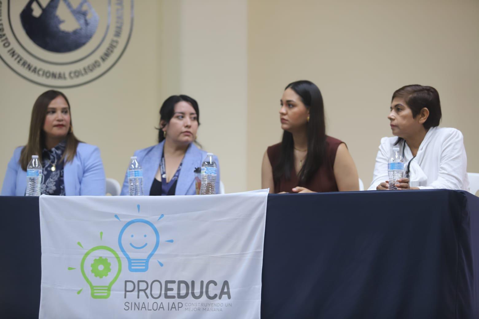 $!Reconoce ProEduca a 25 primarias de Mazatlán por su compromiso con la comunidad