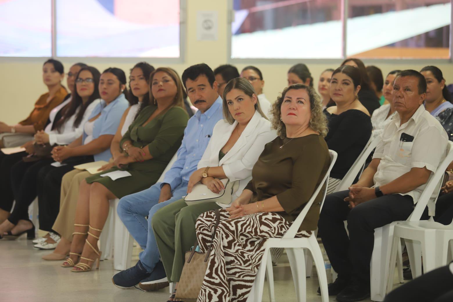 $!Reconoce ProEduca a 25 primarias de Mazatlán por su compromiso con la comunidad