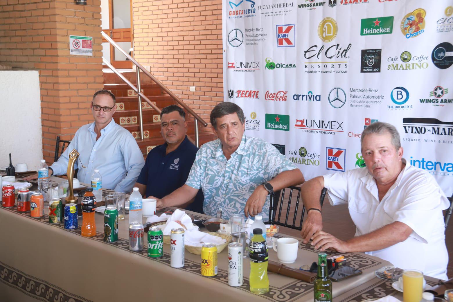 $!Mark Covarrubias, Rodolfo Martínez, Ernesto Osuna y John Sterling.