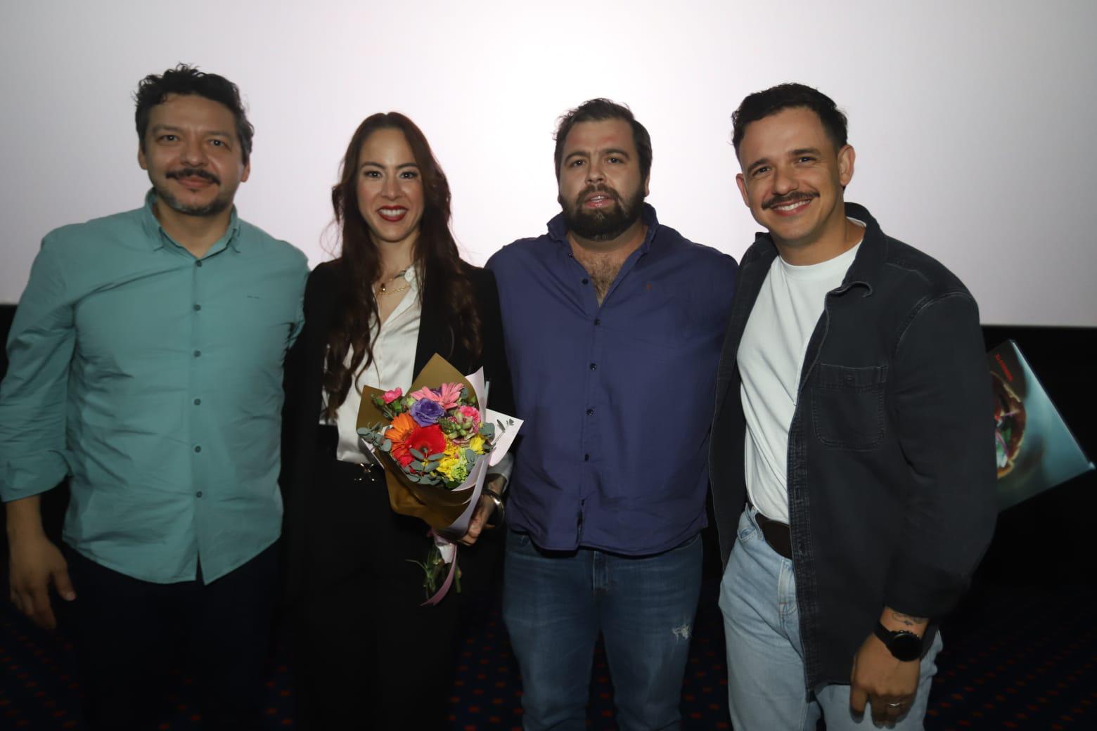 $!Los chefs Carolina Zataráin y Jorge Zorrilla entre Adrián López Ortiz e Isaac Aranguré.