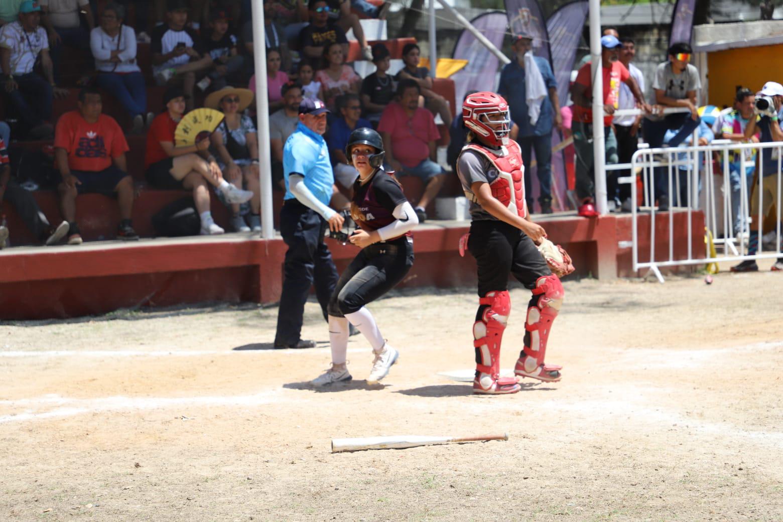 $!¡Son niñas de oro! Sinaloa se cuelga el oro en softbol de Nacionales Conade