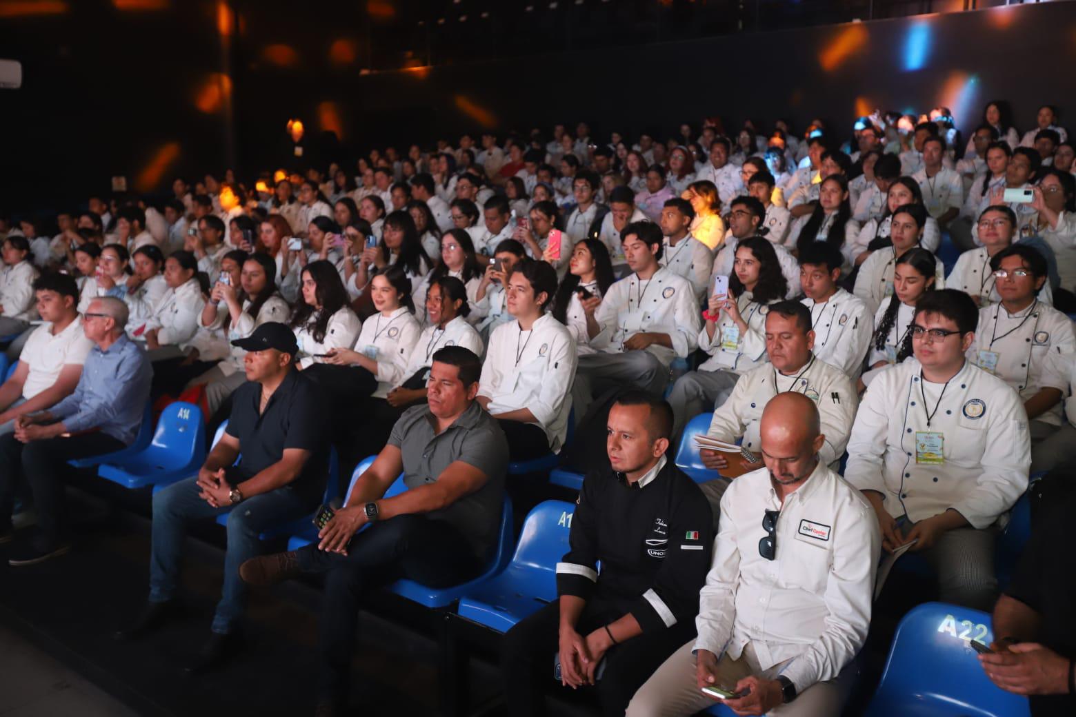 $!Con Foro Estudiantil arranca en Mazatlán el movimiento gastronómico Tierra y Sal