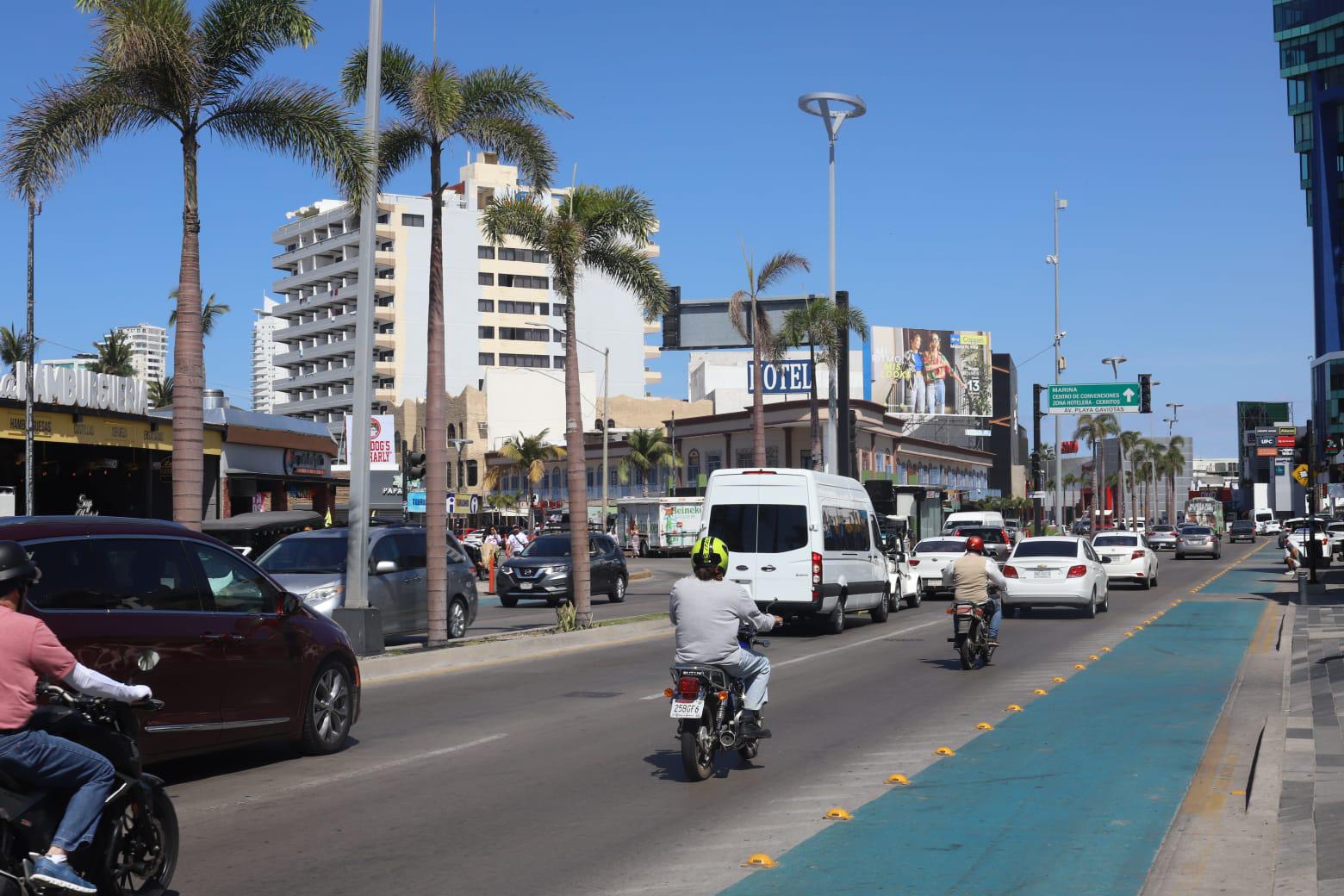 $!Este miércoles cambiará el sentido de circulación de Avenida Playa Gaviotas en Mazatlán