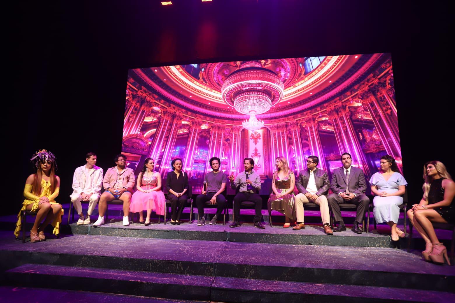 $!El elenco de la ópera se presentó ante los medios de comunicación de Mazatlán.