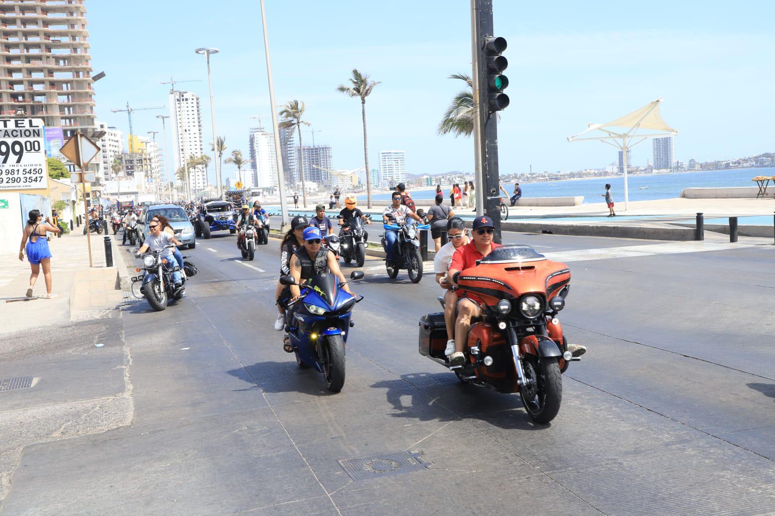 $!VIDEO | Se registran dos accidentes de motociclistas en el mismo crucero en Mazatlán