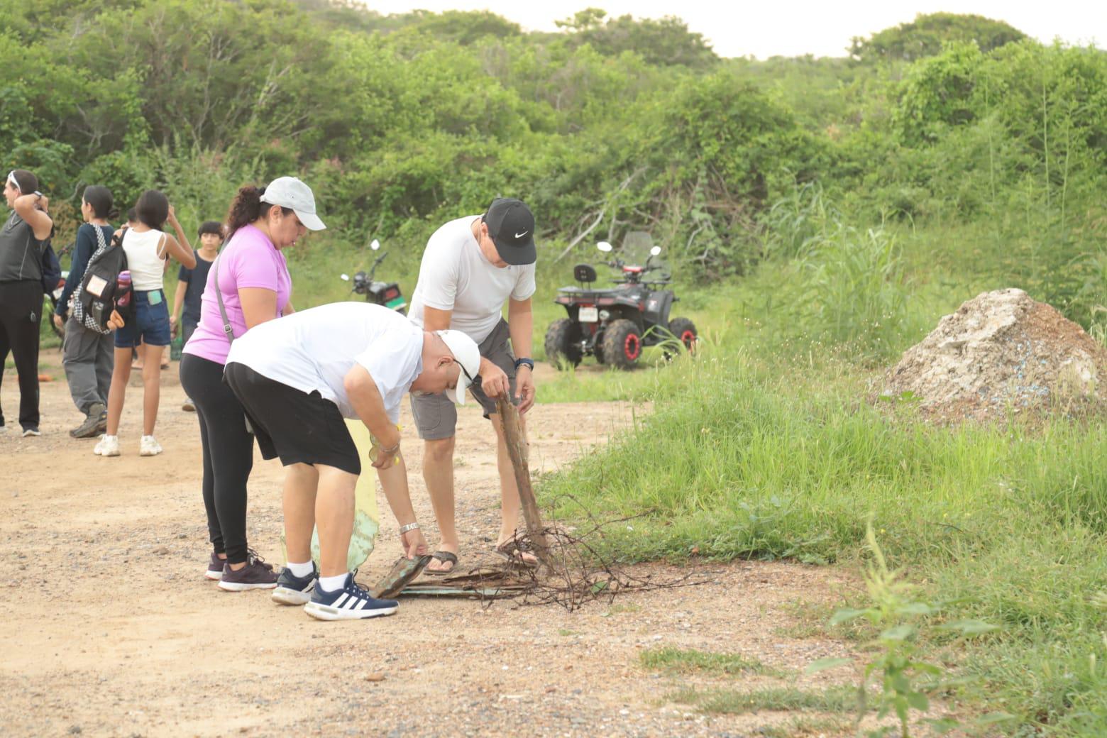 $!Se suman cientos de voluntarios a jornada ambiental para rescatar playas, selva y mangles en Mazatlán