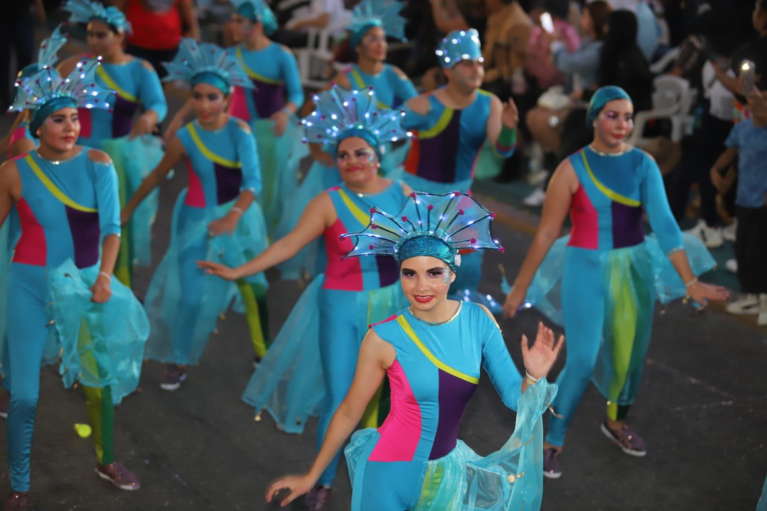 $!Vive Mazatlán la emoción del primer desfile del Carnaval de Mazatlán