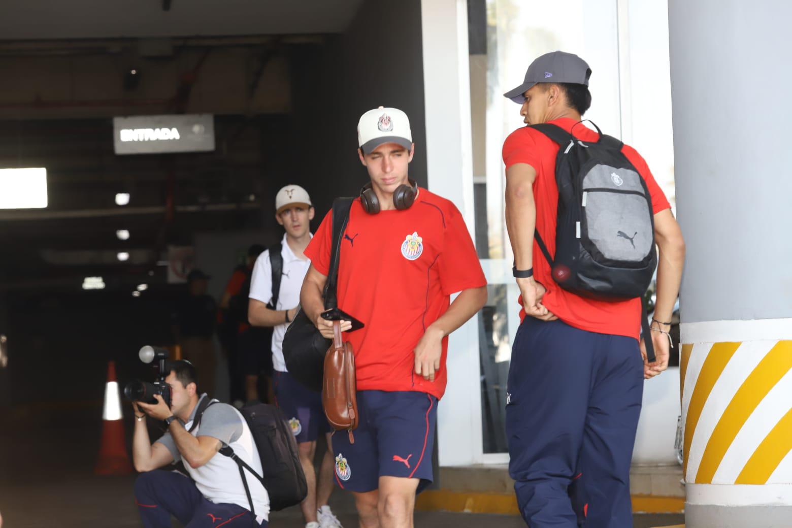 $!Chivas llega a Mazatlán en busca de triunfo crucial