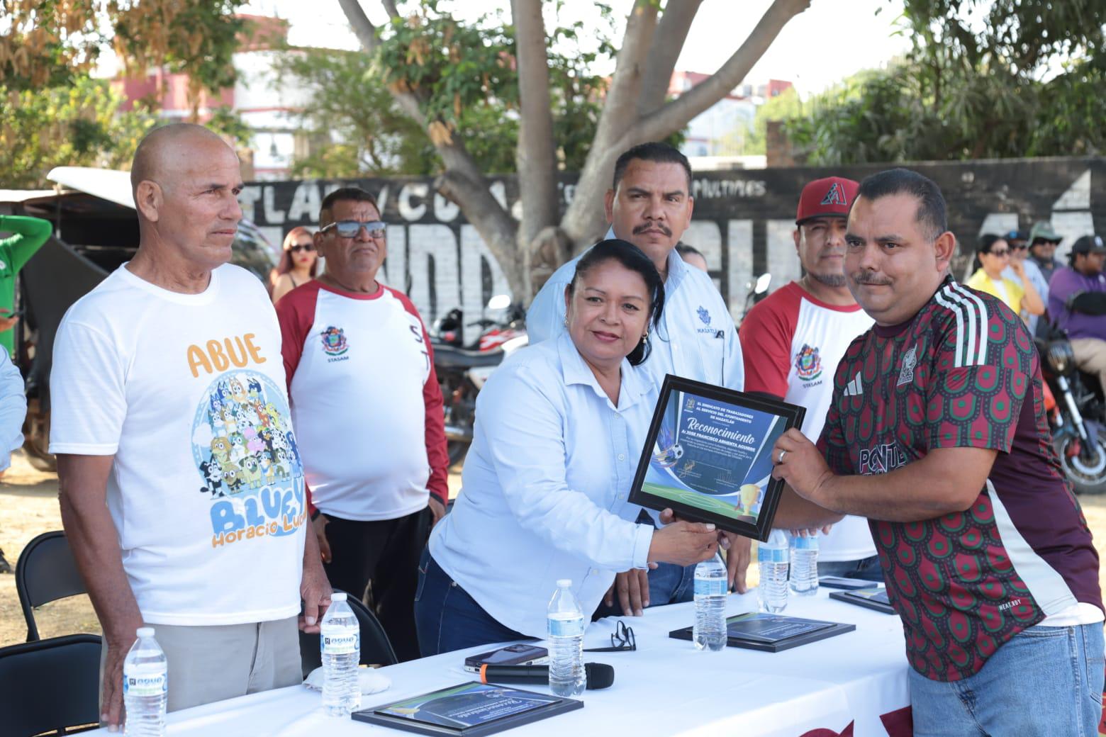 $!Homenajean a compañeros sindicalizados en Torneo STASAM