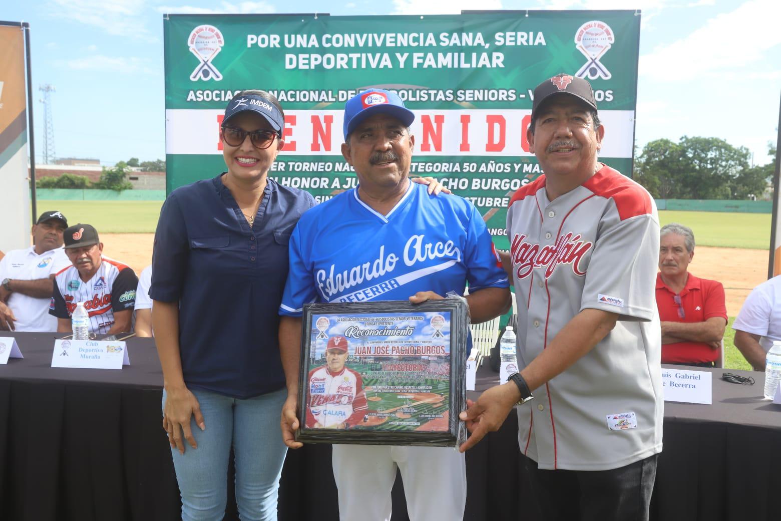 $!Inauguran en Mazatlán primera edición de Nacional de Beisbol Veteranos
