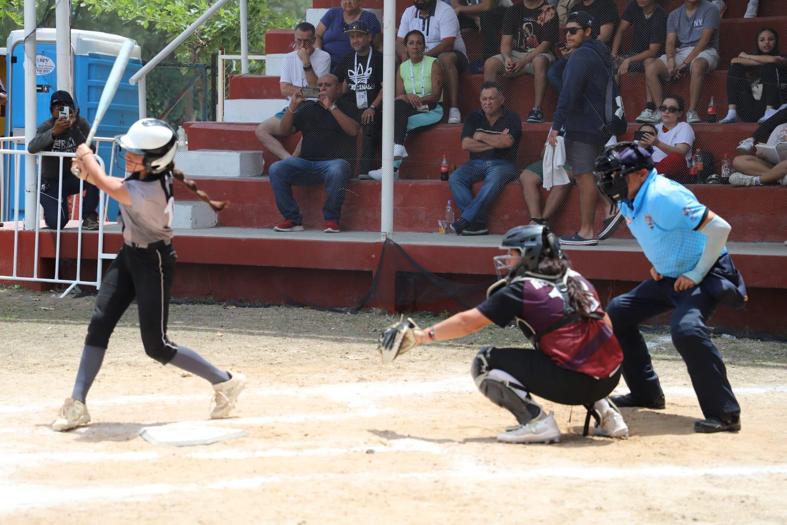 $!¡Son niñas de oro! Sinaloa se cuelga el oro en softbol de Nacionales Conade