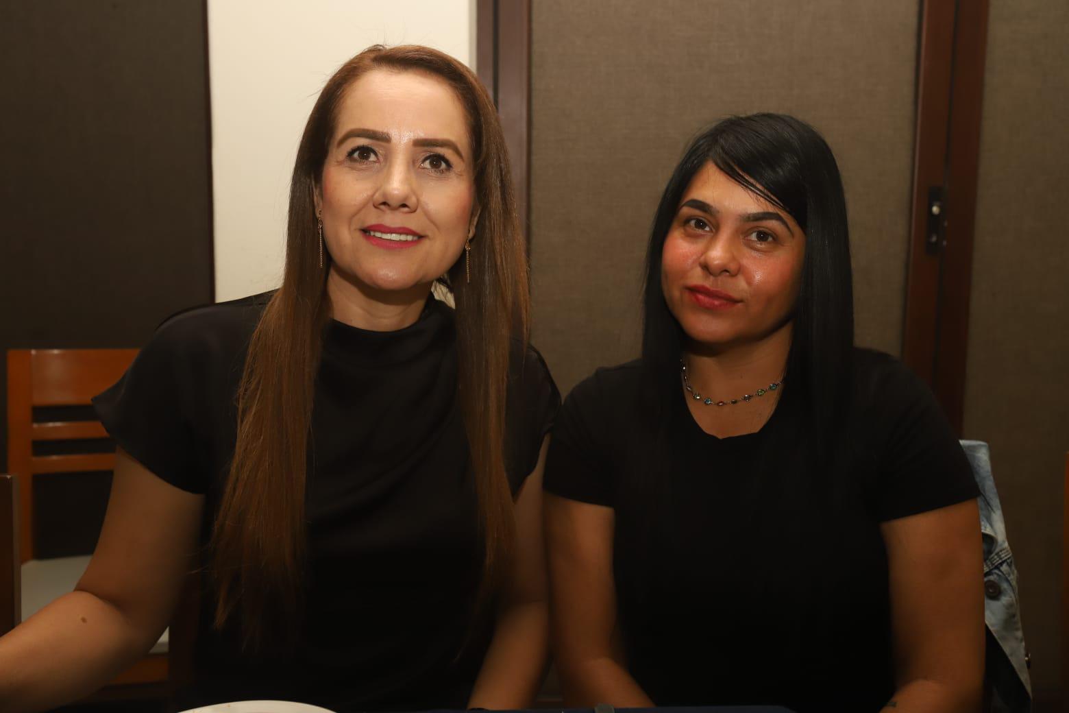 $!Adriana Marrujo y Araceli Solano.