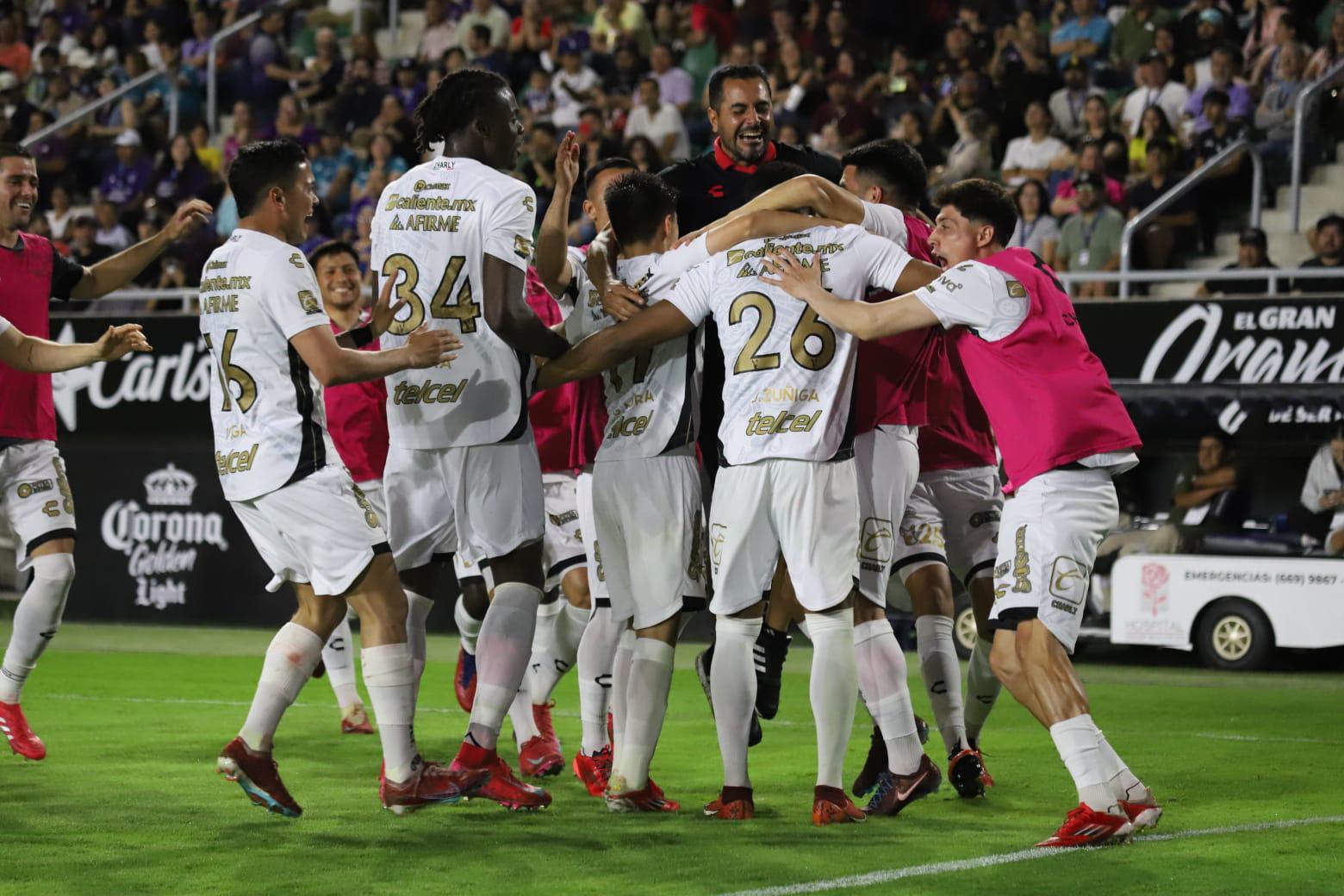 $!Xolos hace la maldad y elimina aspiraciones de Play-In para Mazatlán