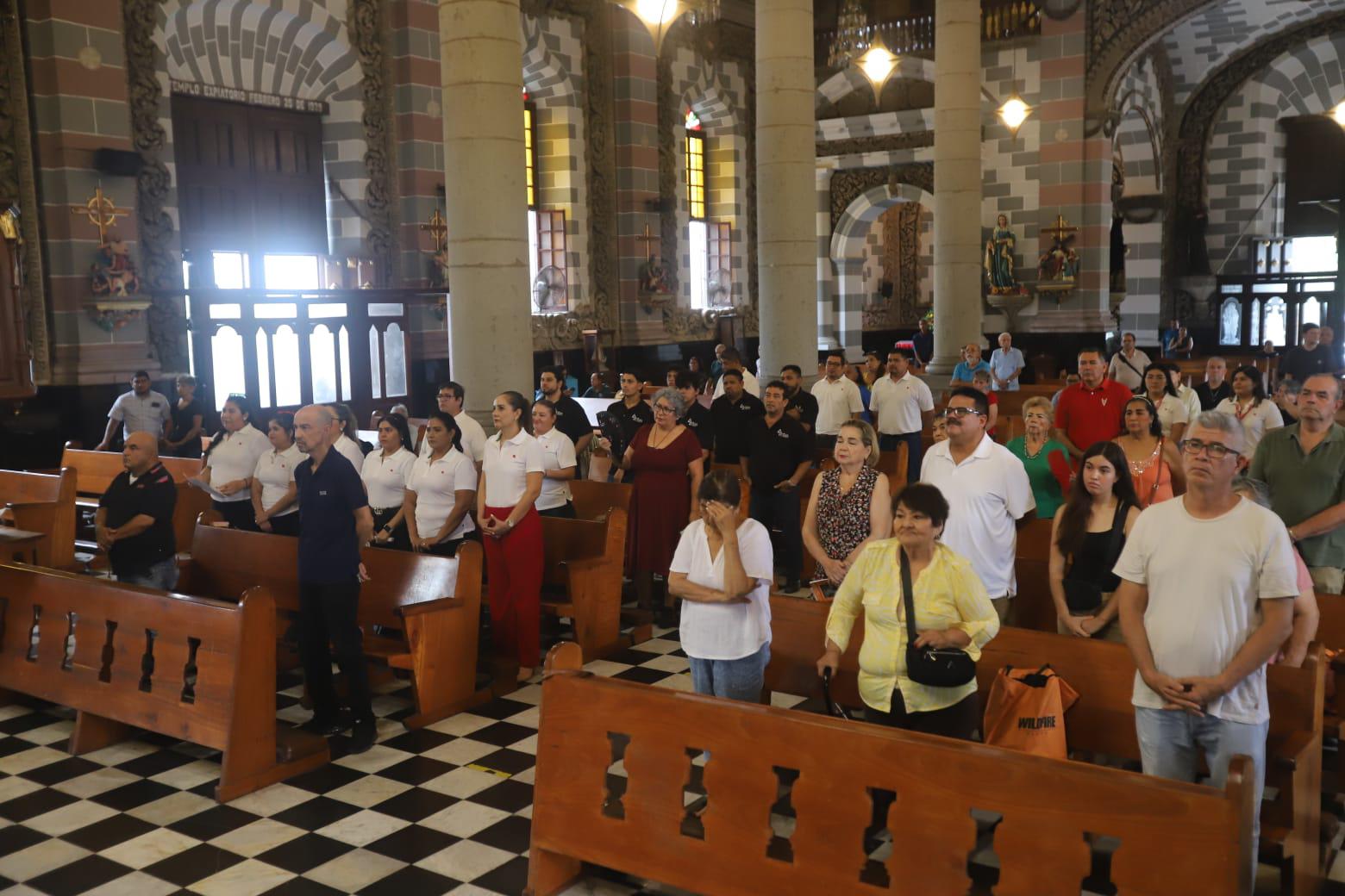 $!Datemex ha podido mantenerse sólido informando de manera clara y veraz: Padre Adán Pazos