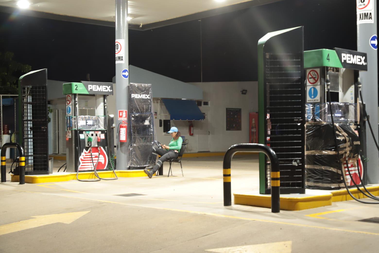 $!Clausura Profeco dos gasolineras en Mazatlán por irregularidades en las bombas