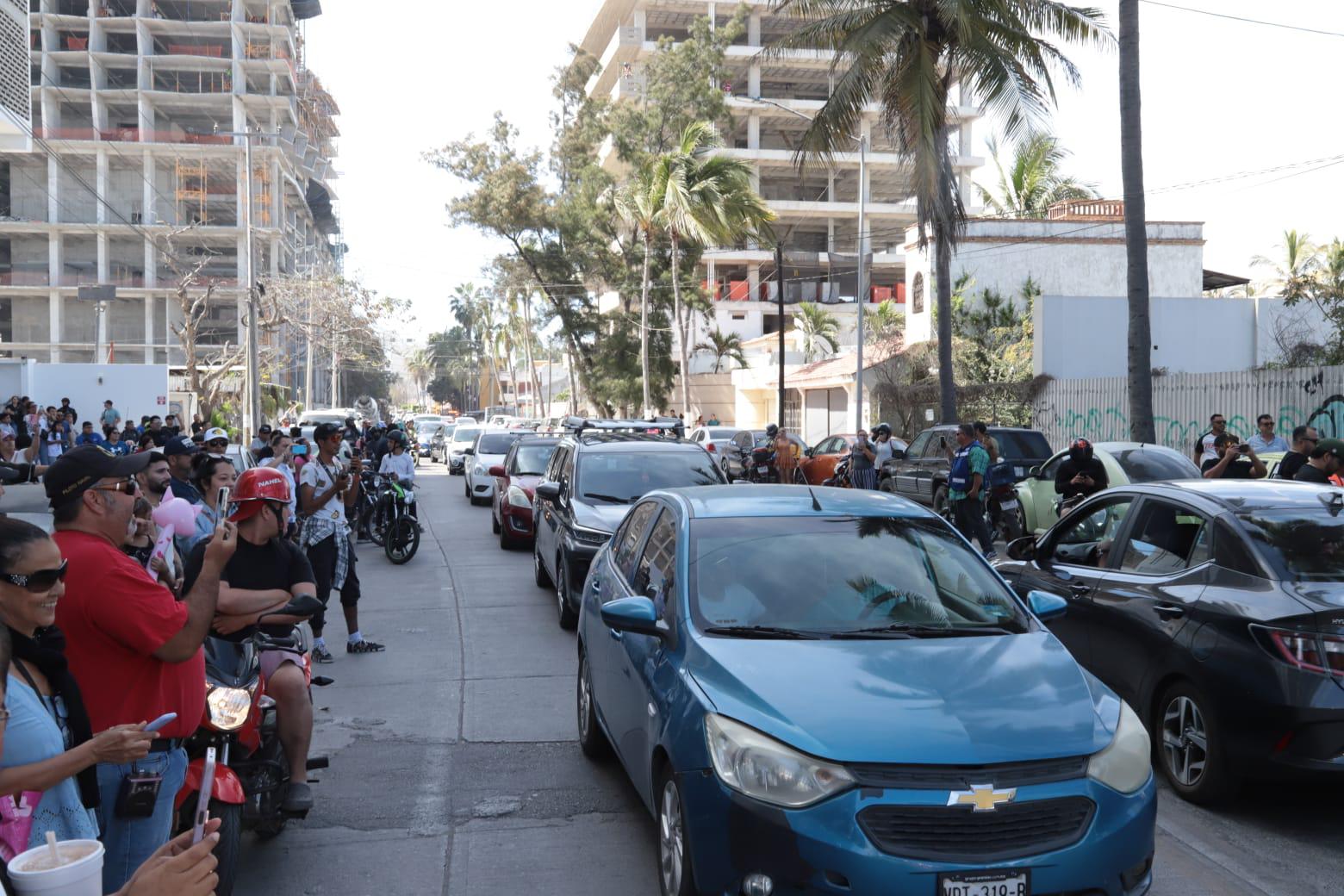 $!Arman protesta contra vecino en Mazatlán; vandalizan vivienda