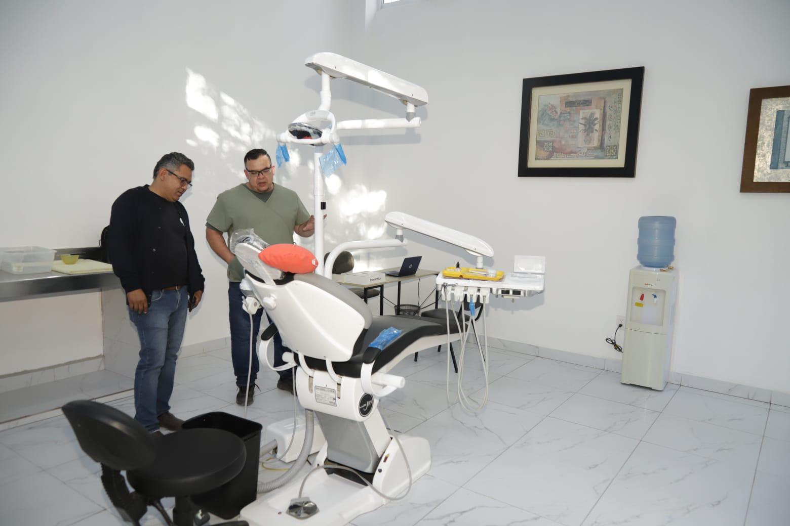 $!Inauguran primera clínica médica y dental en Barrón; tendrá atención gratuita