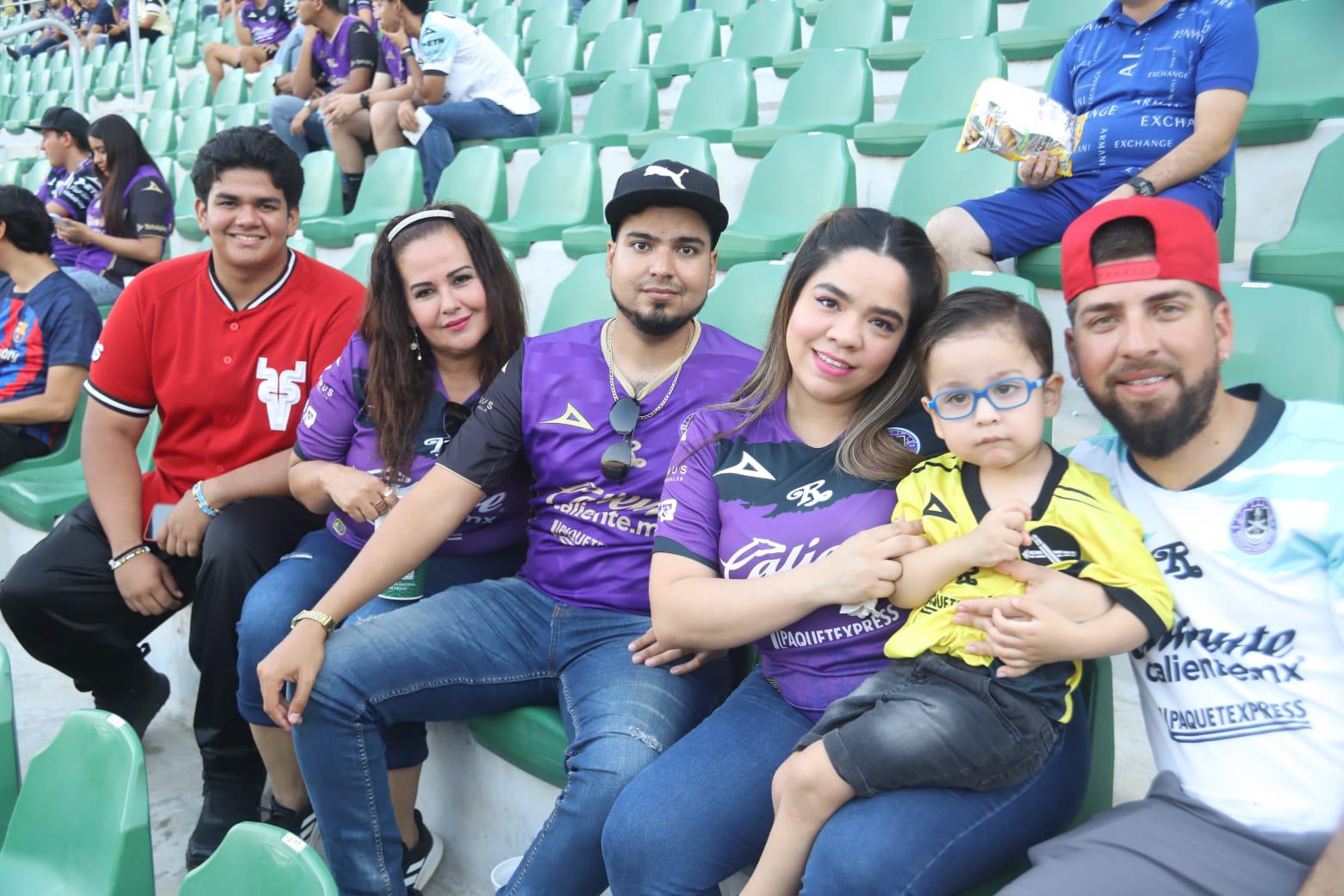 $!Cristóbal Higuera, Fátima Ramírez, Fabián Soto, Dilery Ramírez, Santiago Soto y Felipe Soto.