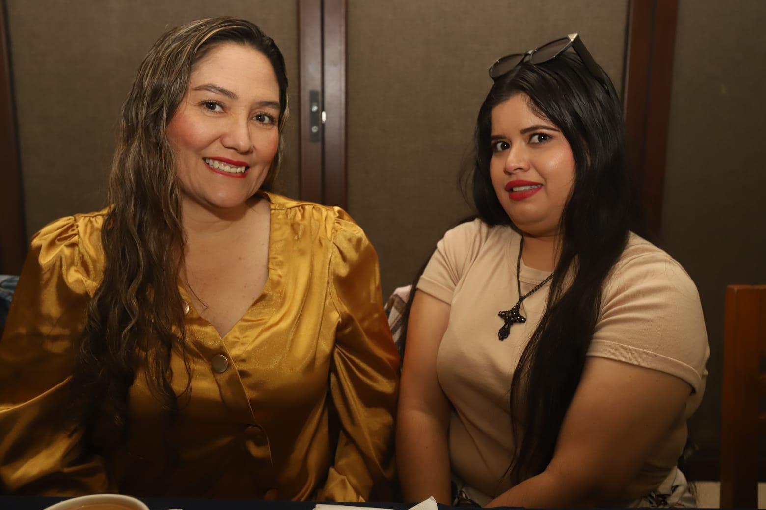 $!Lupita Páez y Xóchitl Aguilar.