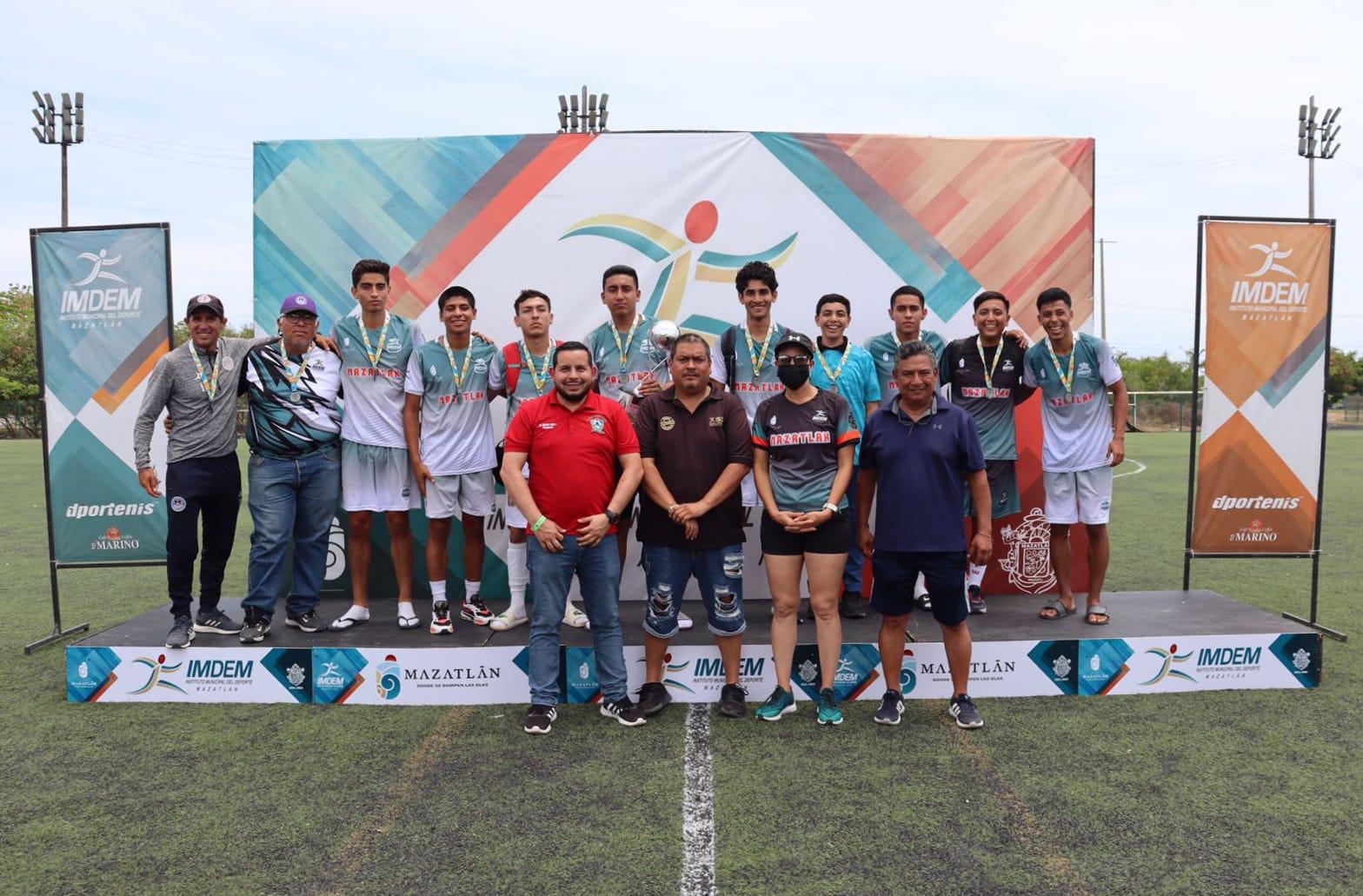 $!Ahome Municipal se corona campeón estatal de la Primera Juvenil