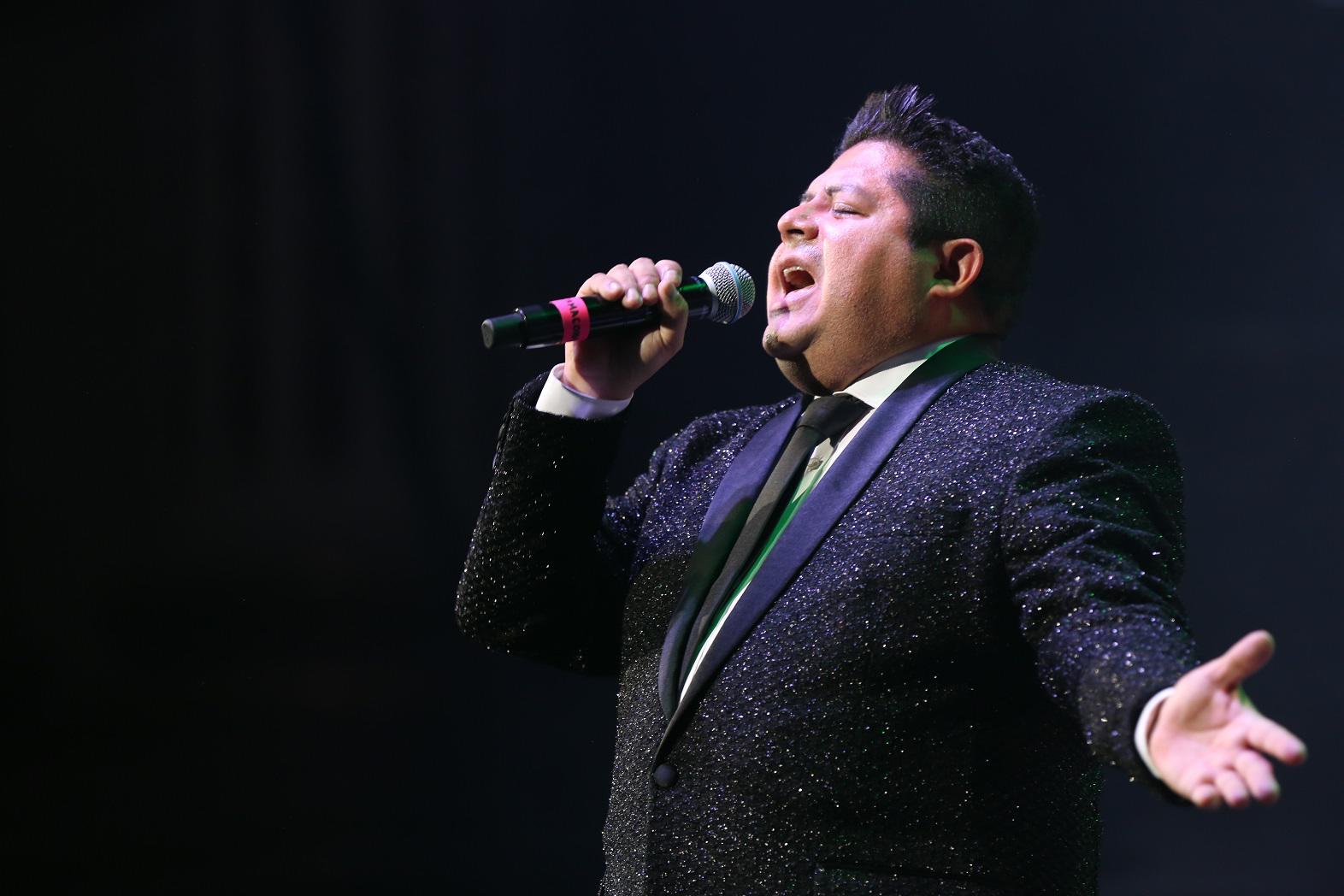 $!José Manuel Zamacona Jr. en la interpretación de algunos temas, llevando consigo la tradición musical de la banda a las nuevas generaciones.
