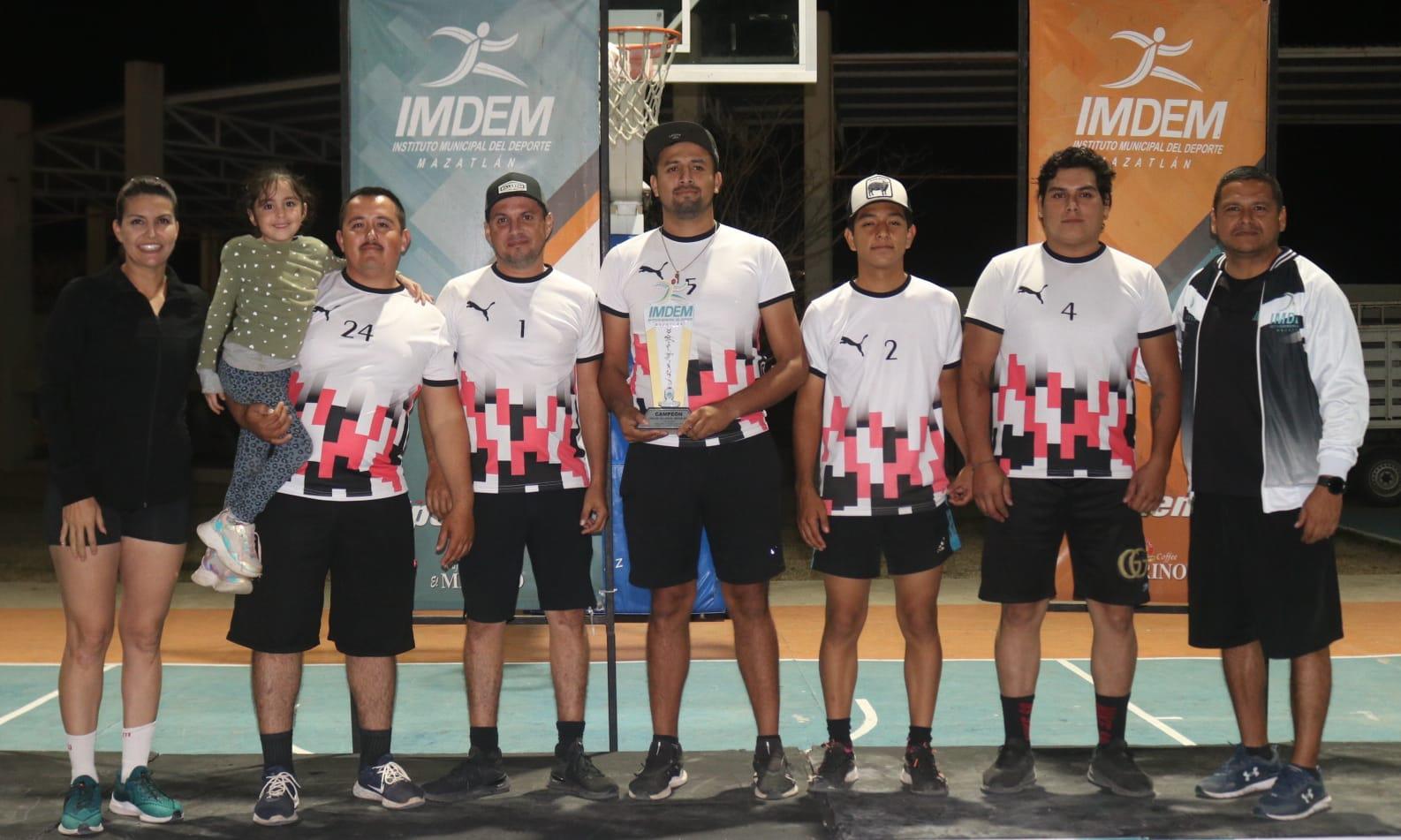 $!Redondean Club Soles y Wapas Team gran campaña con campeonato en Voleibol de Sala Imdem