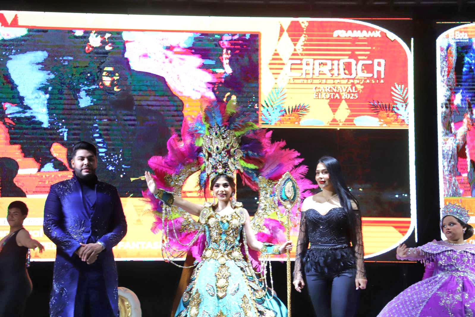 $!Coronan a reinas y rey del Carnaval Elota 2025, ‘Carioca: El Río de la Fantasía’