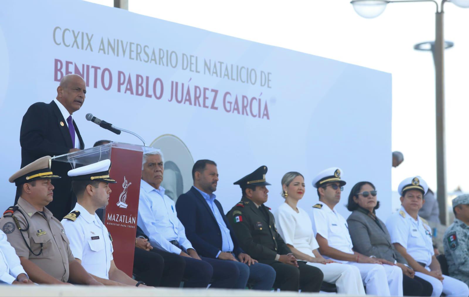 $!Conmemoran en Mazatlán el 219 aniversario del Natalicio de Benito Juárez García