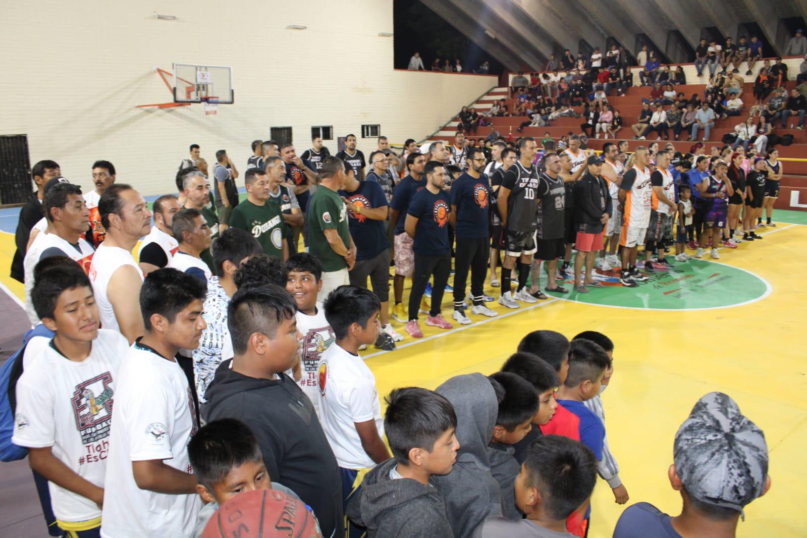 $!¡Profeta en su tierra! Inauguran en Rosario torneo de basquetbol con homenaje a Horacio Llamas