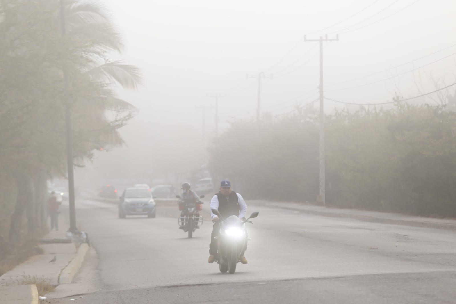 $!La neblina ‘esconde’ a Mazatlán