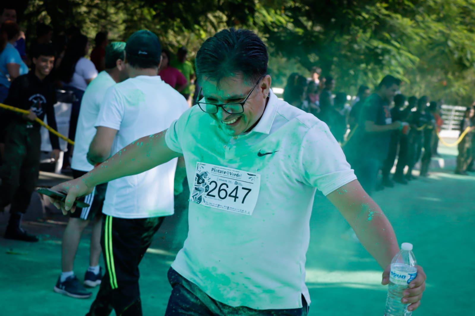 $!Diez mil personas se pintan de verde en carrera del Cobaes