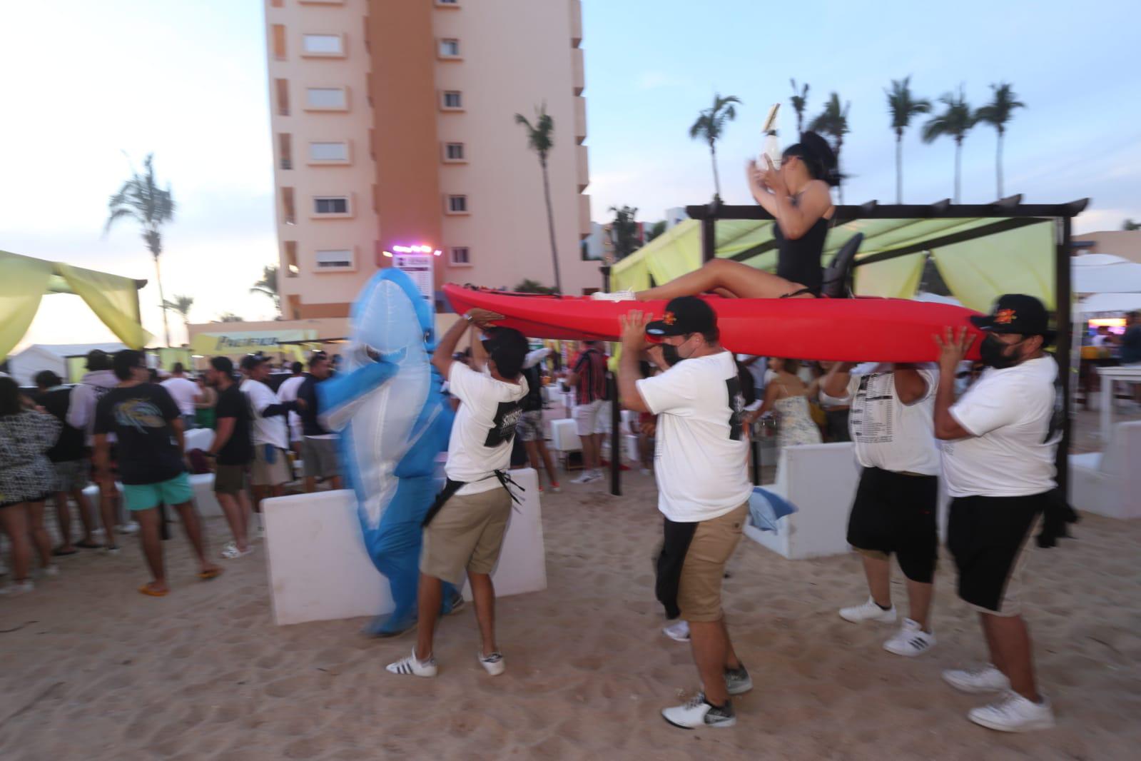 $!Prende la fiesta Dj Sing en el primer día del Sunset Paradise Mazatlán 2022
