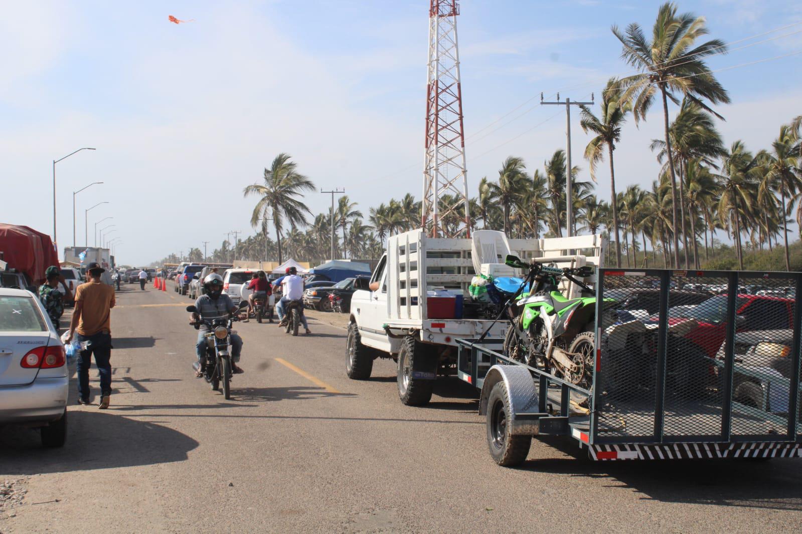 $!Restauranteros en playas de Rosario afirman tener ventas de regulares a buenas por Semana Santa