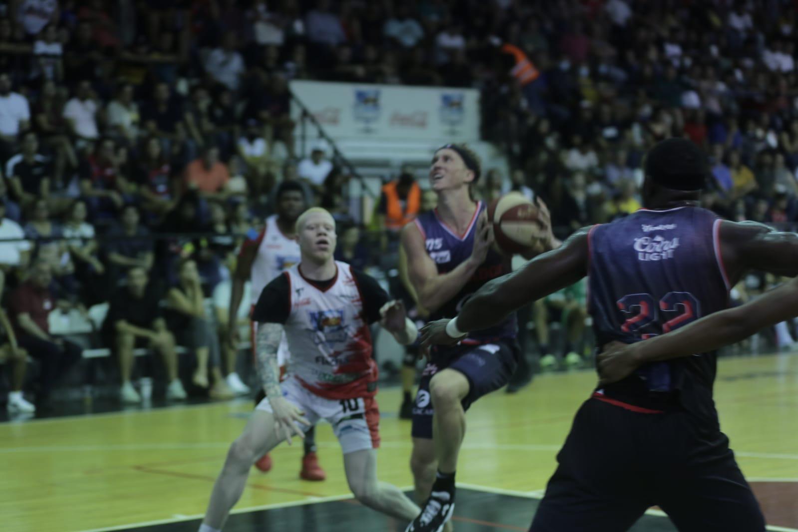 $!Venados y Ostioneros continúan este sábado su serie de playoffs en el Lobo Dome