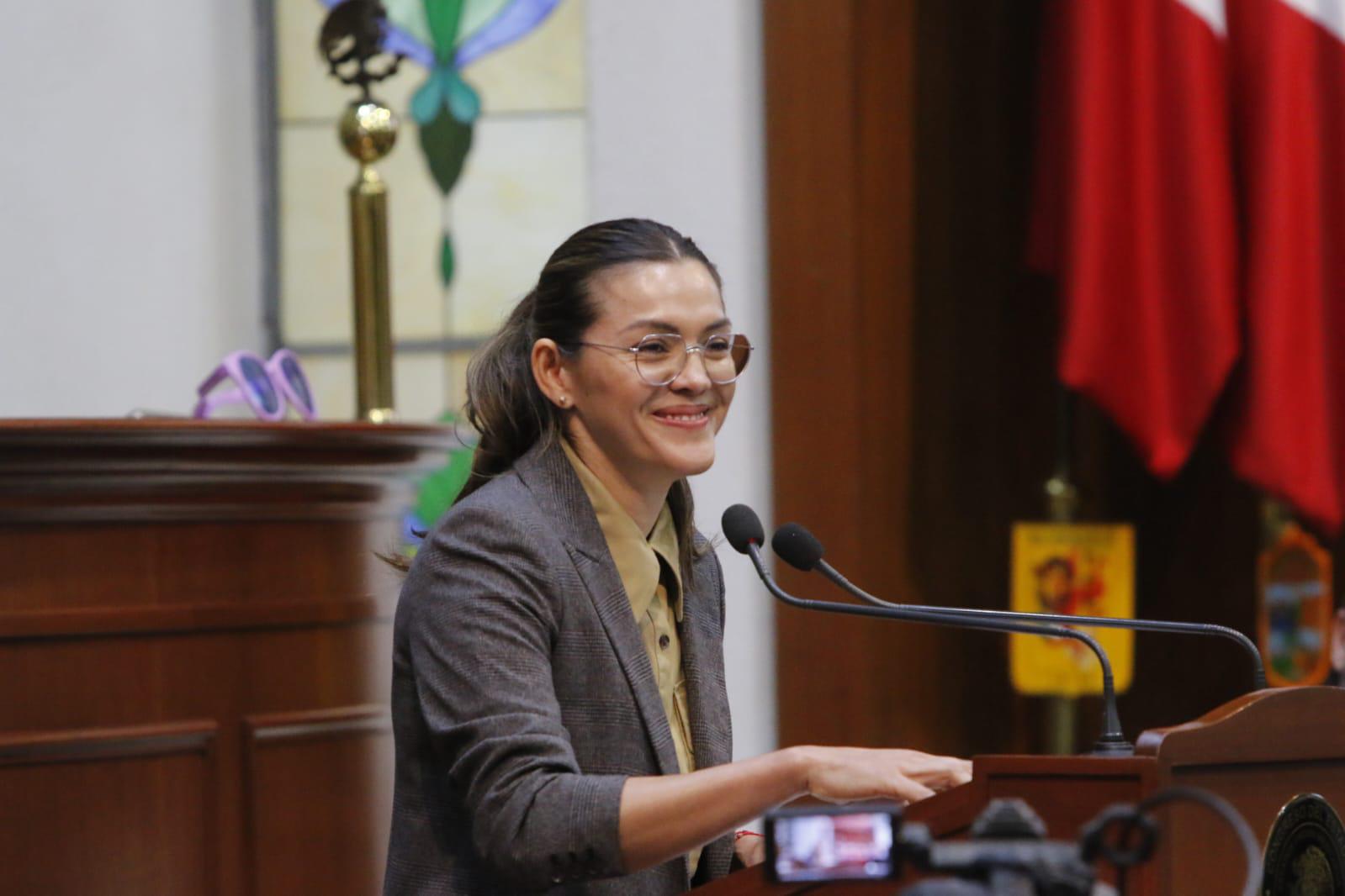 $!María del Rosario Espinoza ya es parte del Muro de Honor, en el Congreso de Sinaloa
