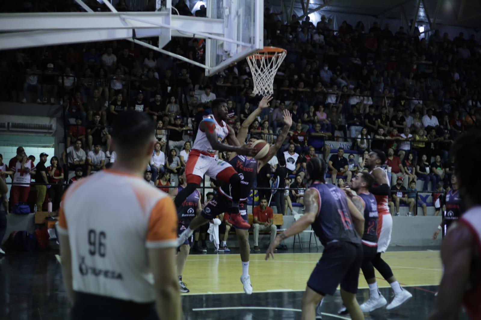 $!Venados y Ostioneros continúan este sábado su serie de playoffs en el Lobo Dome