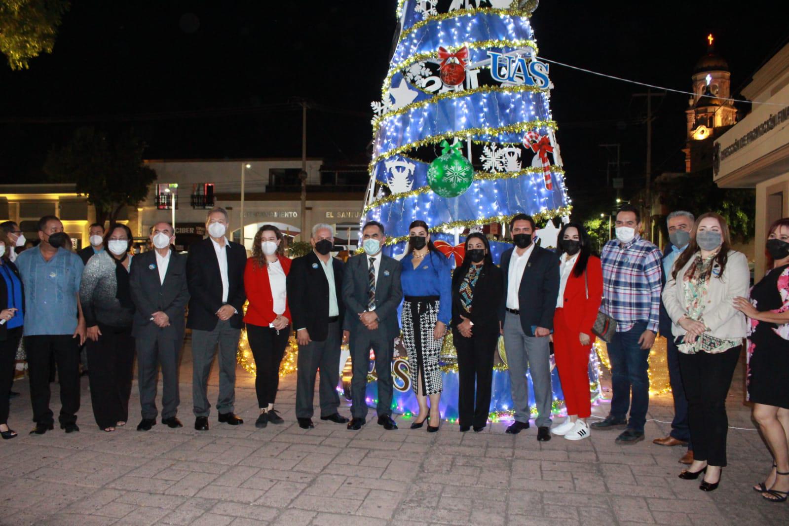 $!Llega la Navidad a la UAS con el tradicional Encendido del Árbol
