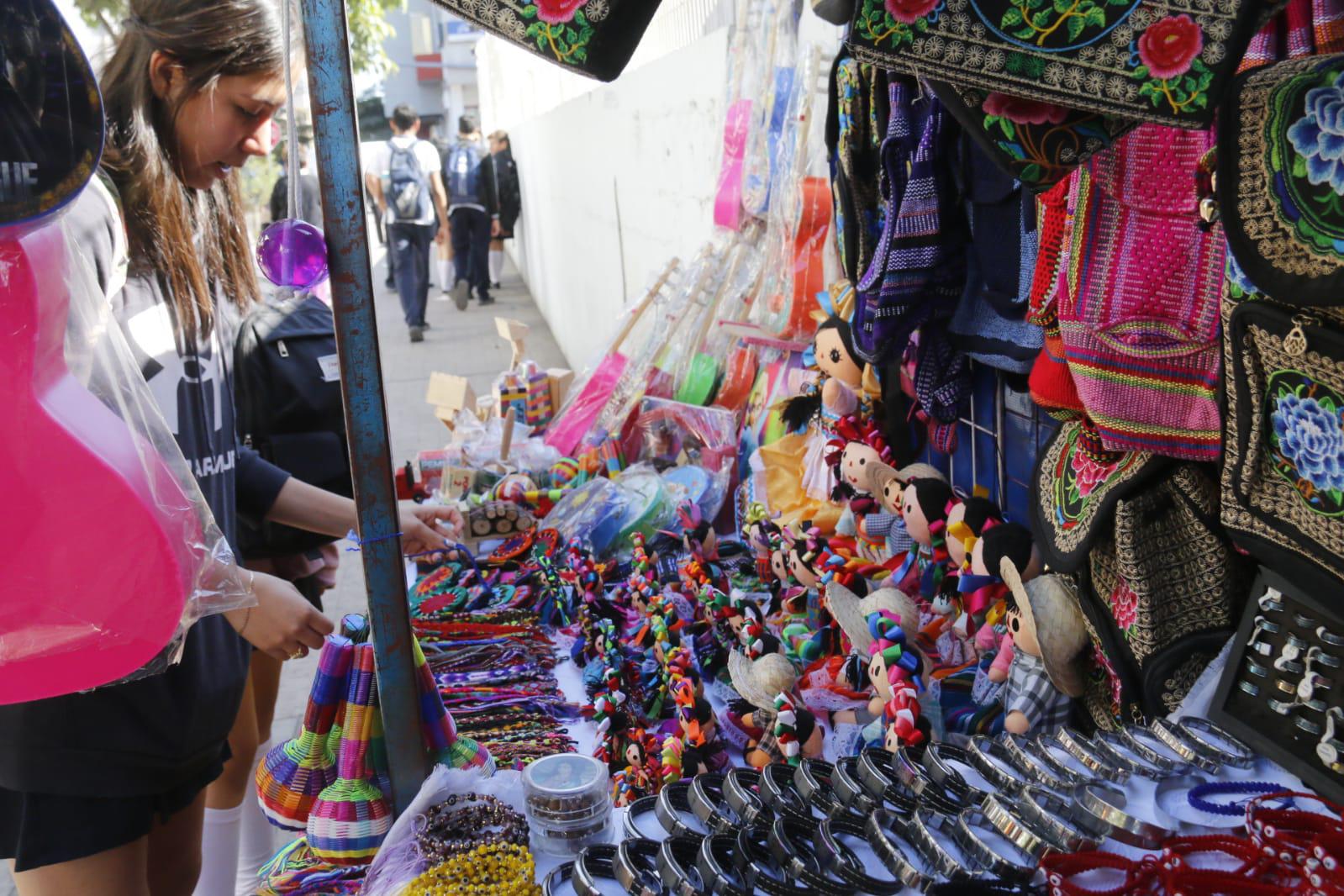 $!Muñeca Lele, el juguete de trapo que representa un gran regalo en fechas decembrinas