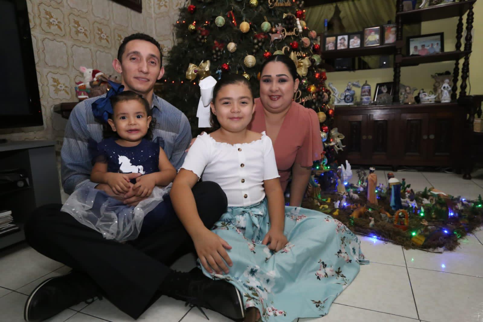 $!Basquetbolista Juan Carlos ‘Kobe’ Osuna despide el año en familia