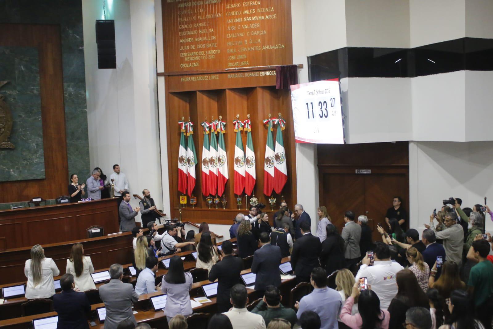 $!María del Rosario Espinoza ya es parte del Muro de Honor, en el Congreso de Sinaloa