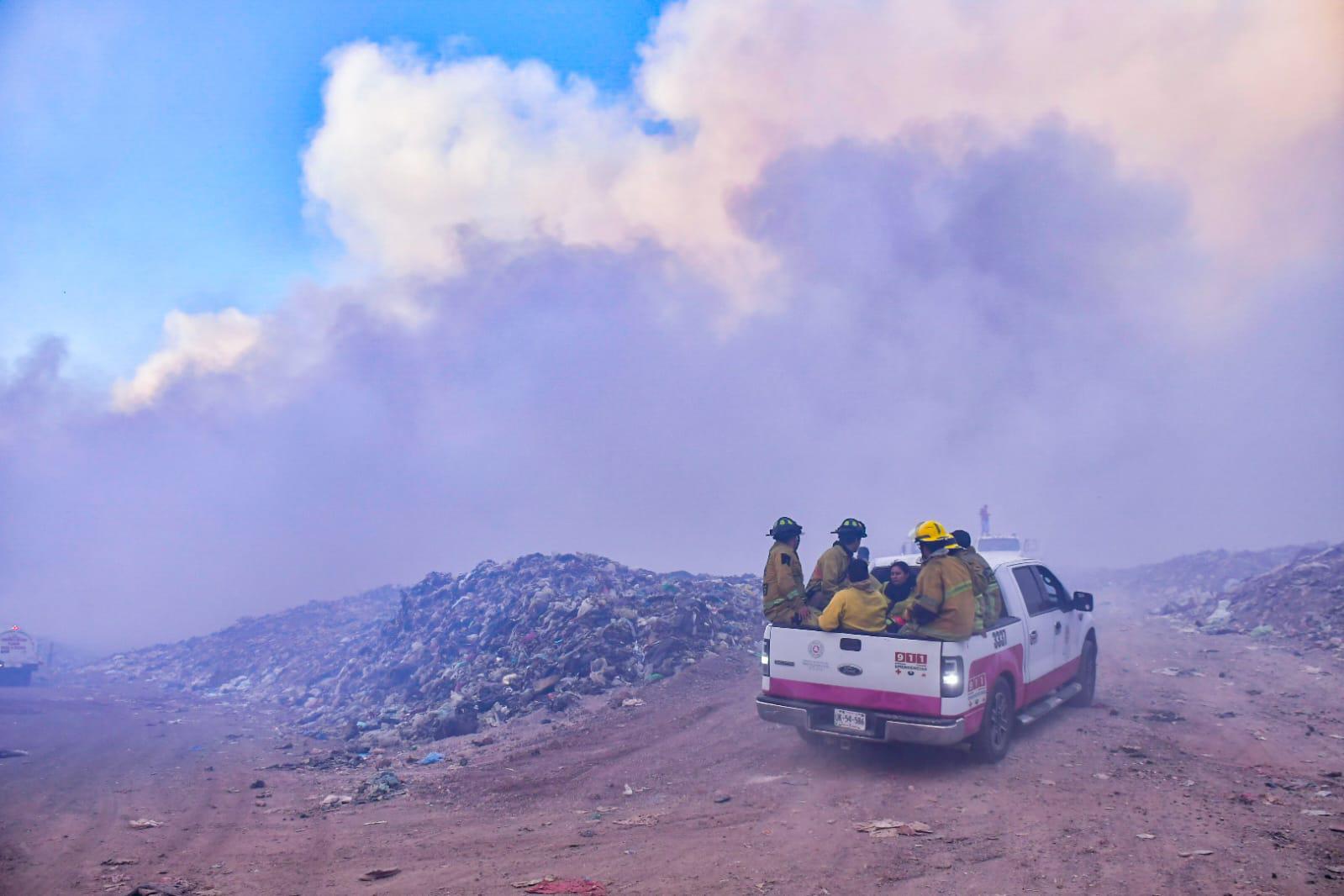 $!Mazatlán FC reconocerá a autoridades que sofocaron incendio en el basurón