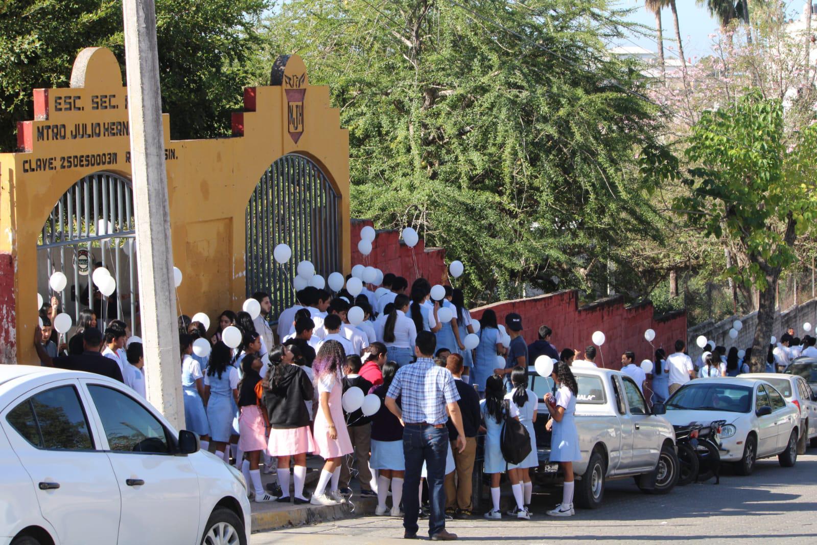 $!Realizan último pase de lista y homenaje en honor a Rodrigo en su escuela