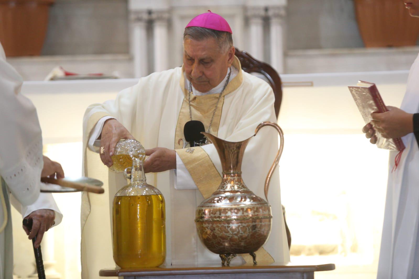 $!Sacerdotes del sur de Sinaloa renuevan su compromiso en Misa Crismal