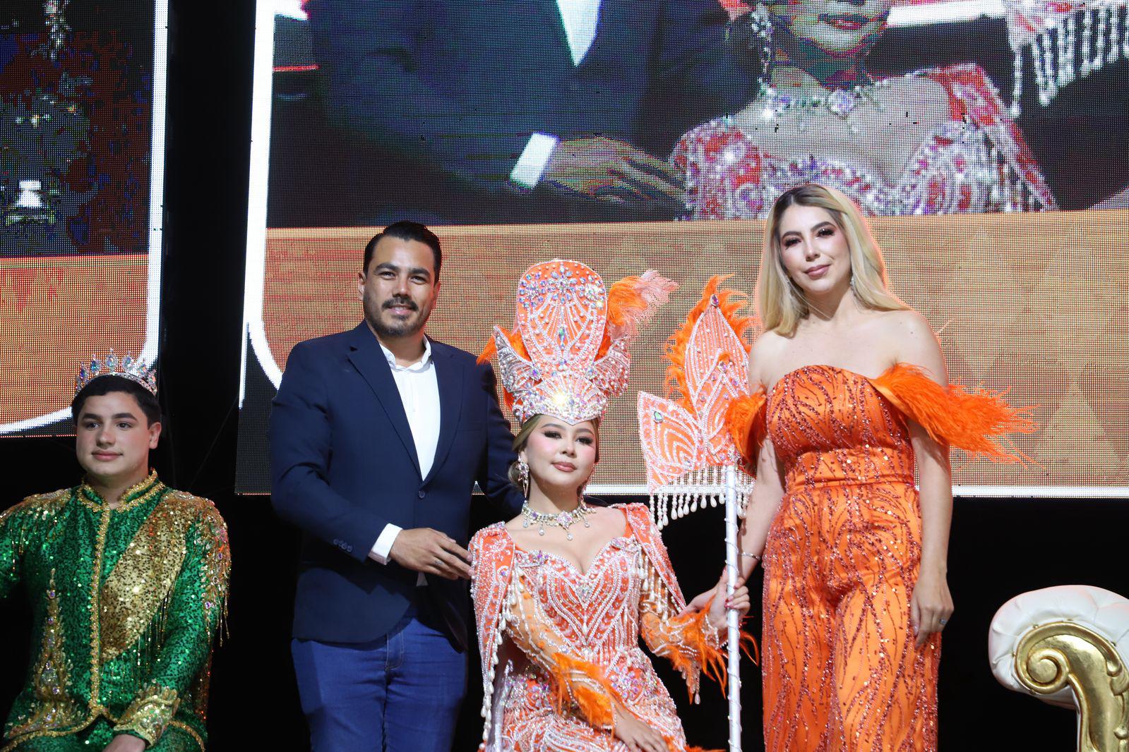 $!Coronan a reinas y rey del Carnaval Elota 2025, ‘Carioca: El Río de la Fantasía’