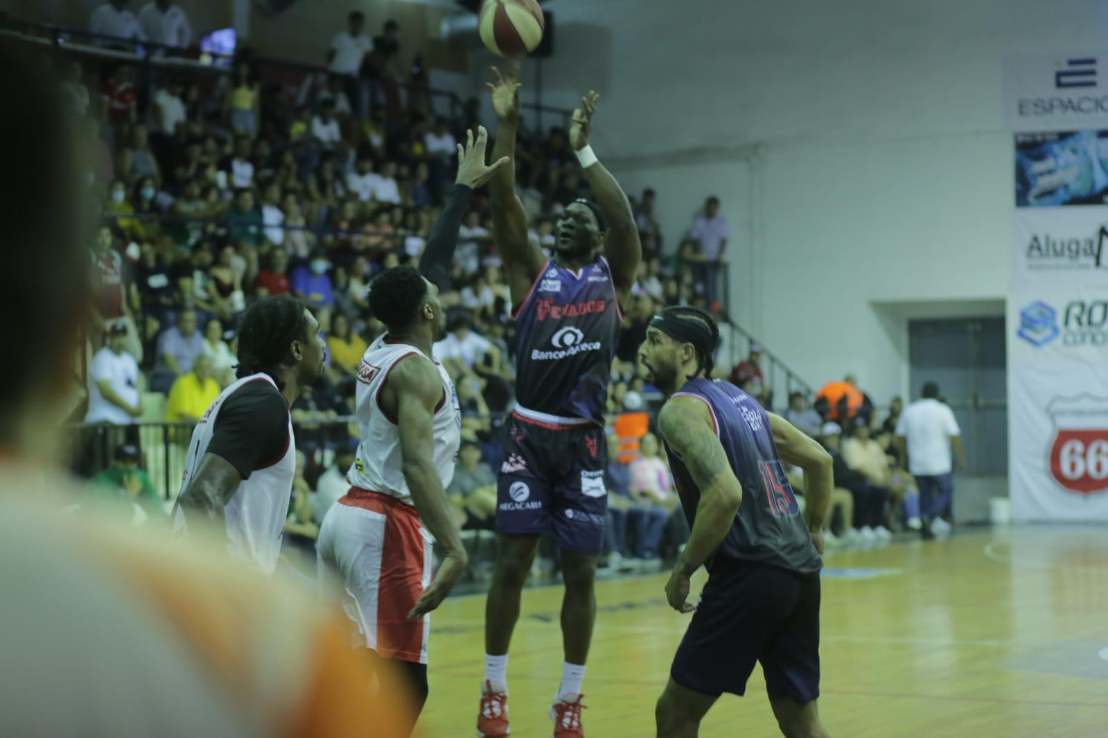 $!Venados y Ostioneros continúan este sábado su serie de playoffs en el Lobo Dome