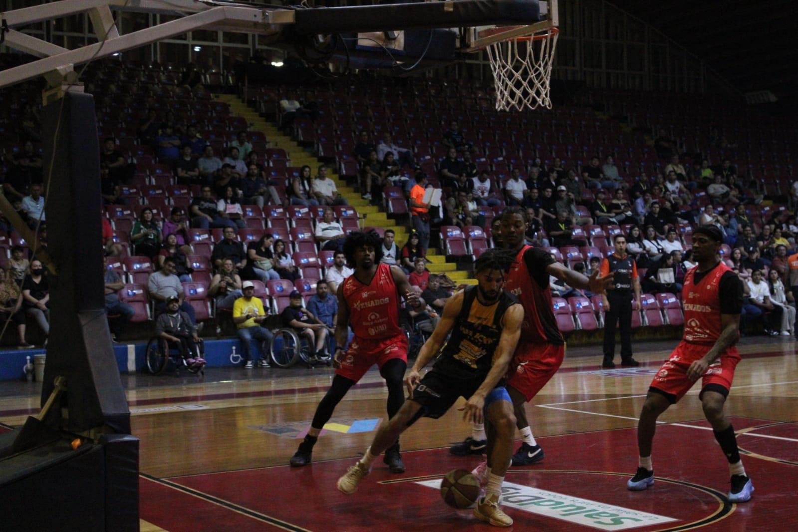 $!Venados Basketball pega primero en el Clásico Sinaloense