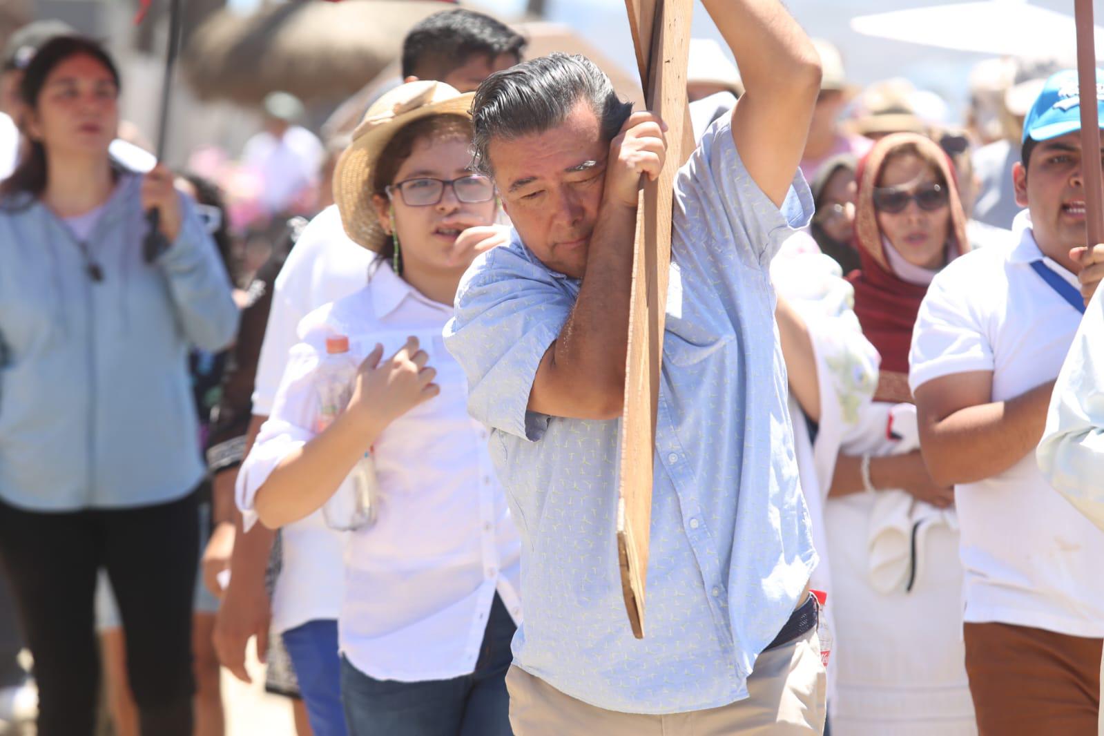 $!Mauricio de la Cruz fue uno de lo que ayudó a Jesús con la cruz.