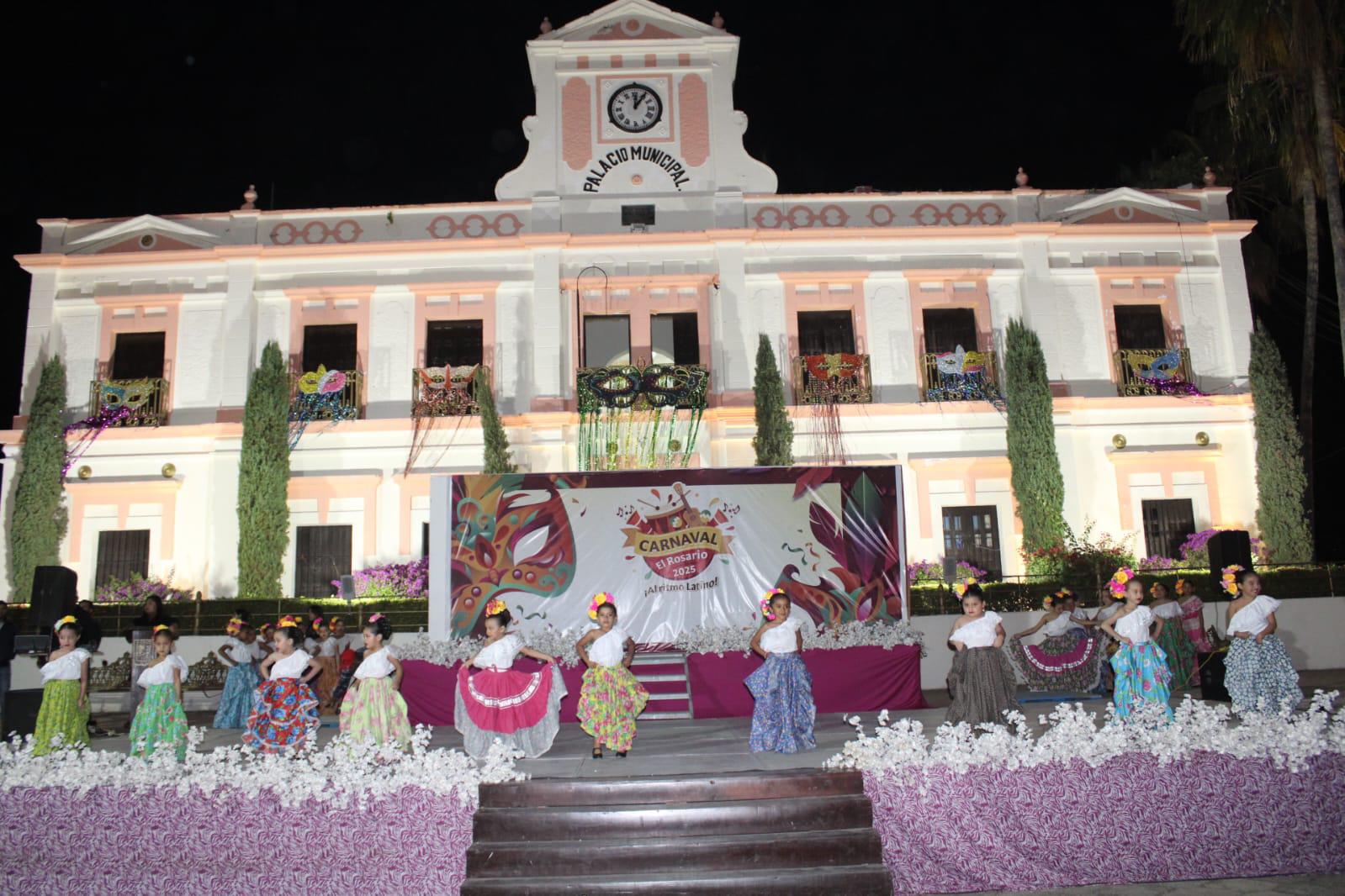 $!Presentan a los nuevos soberanos del Carnaval Rosario 2025